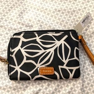 BRAND NEW Fossil wristlet